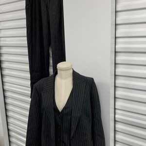 Banana Republic Chalk stripe wool suit 14